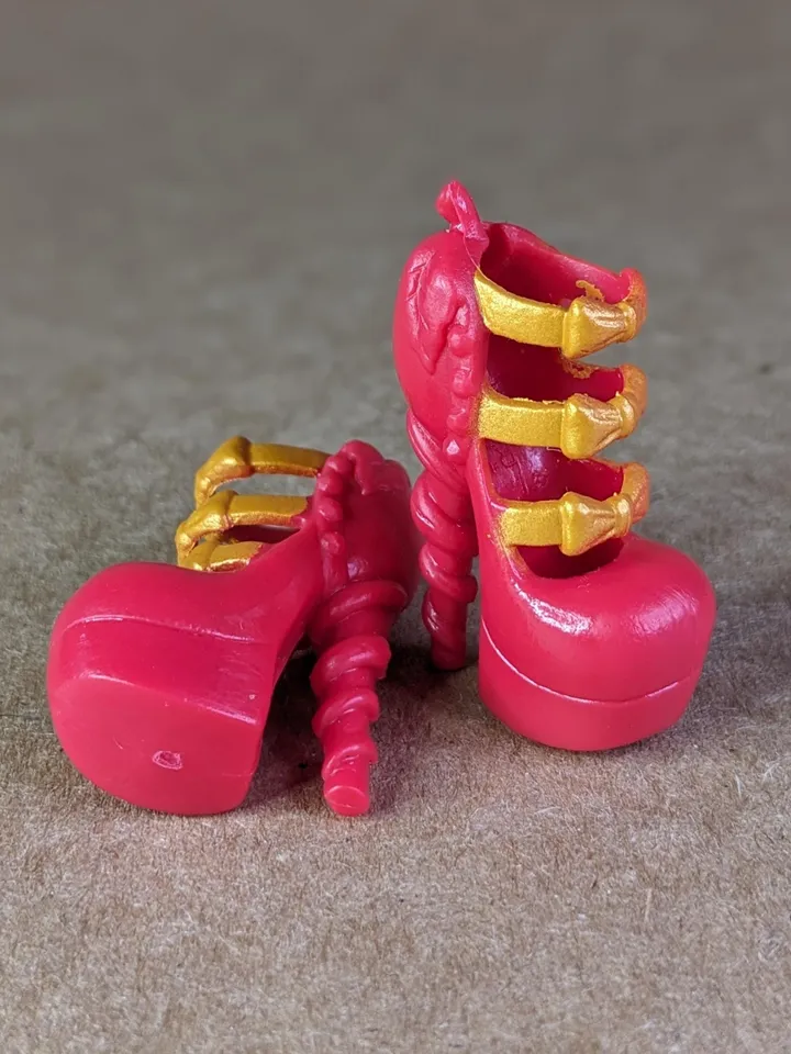 Red shoes with high heels for 10.5 inch female dolls (MH, EAH)