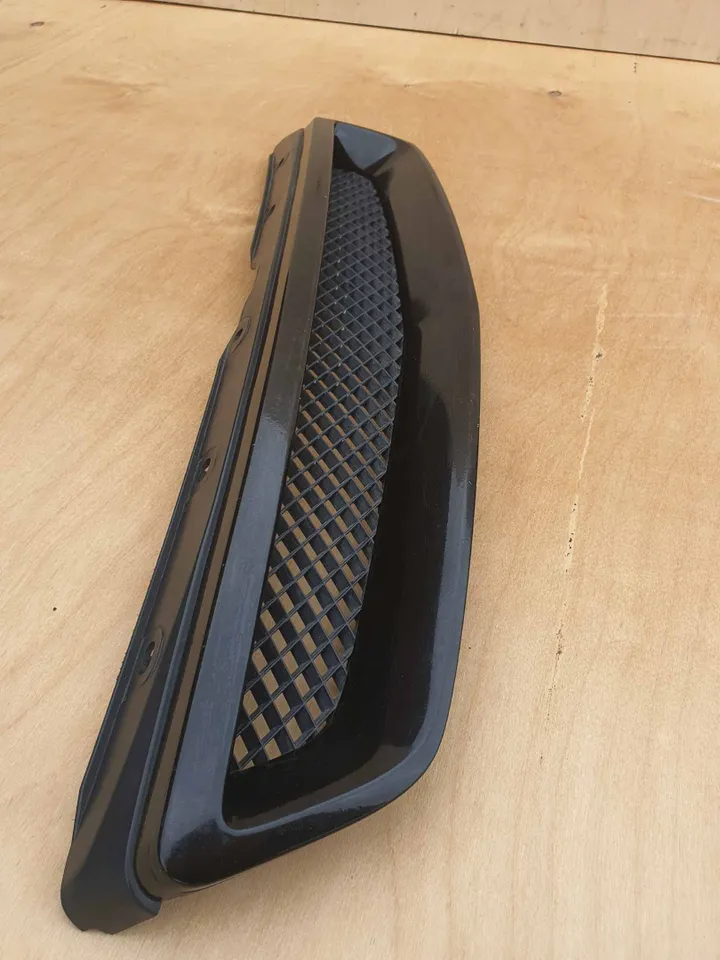 Genuine JDM EK9 front grille Type-R for Honda Civic Ek Ej 99-00 71121-S04-Z01 71122-S04-Z01ZC