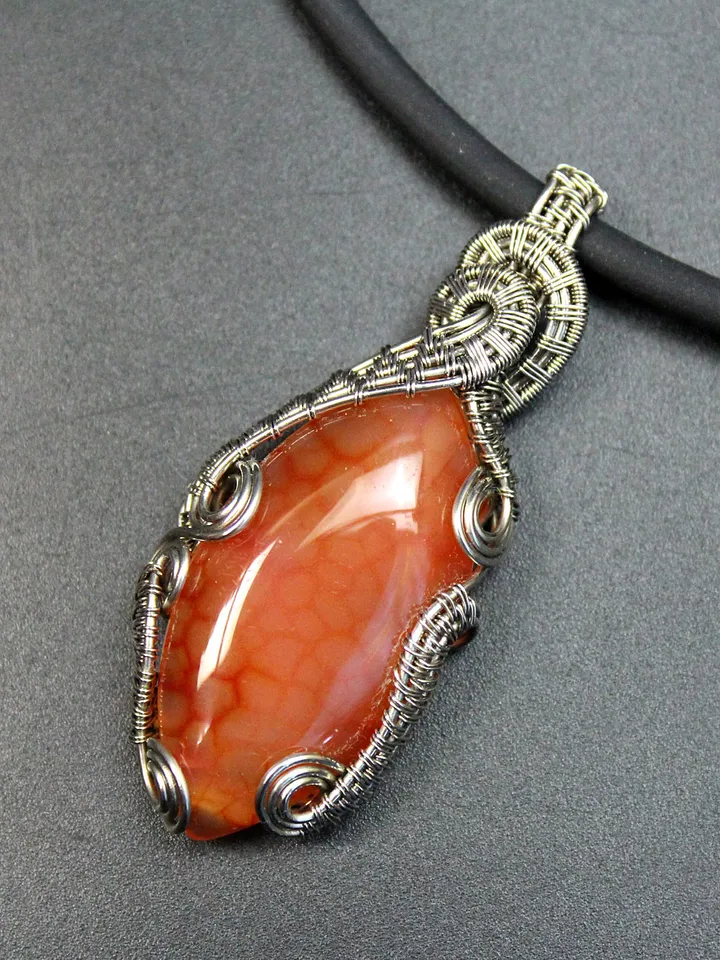 Handmade necklace with a pendant made of natural quartz