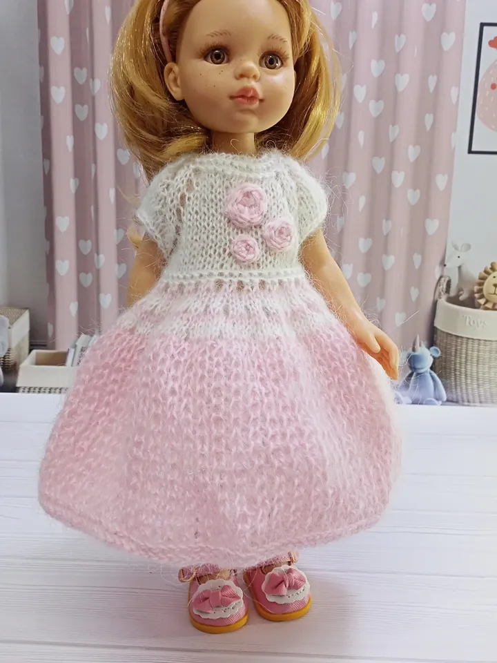 Outfit for a 16-inch doll.Pink