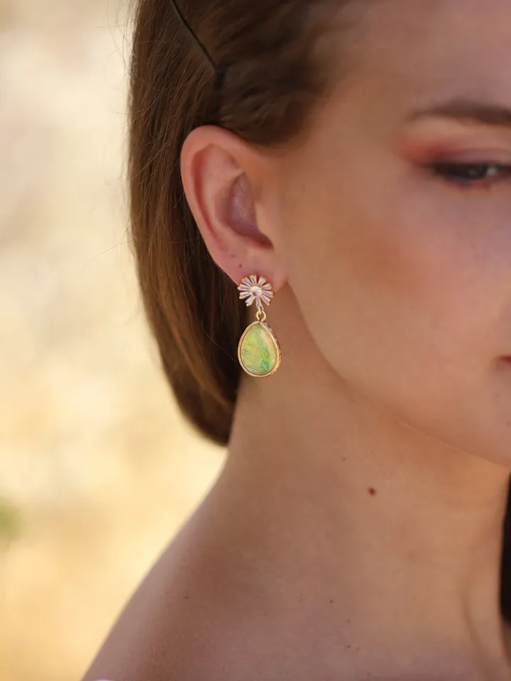 Boho Wedding Earrings For Brides, Floral Statement Wedding Earrings, Bohemian Flower Bridal Earrings, Gold 18k Statement Jewelry For Bride,