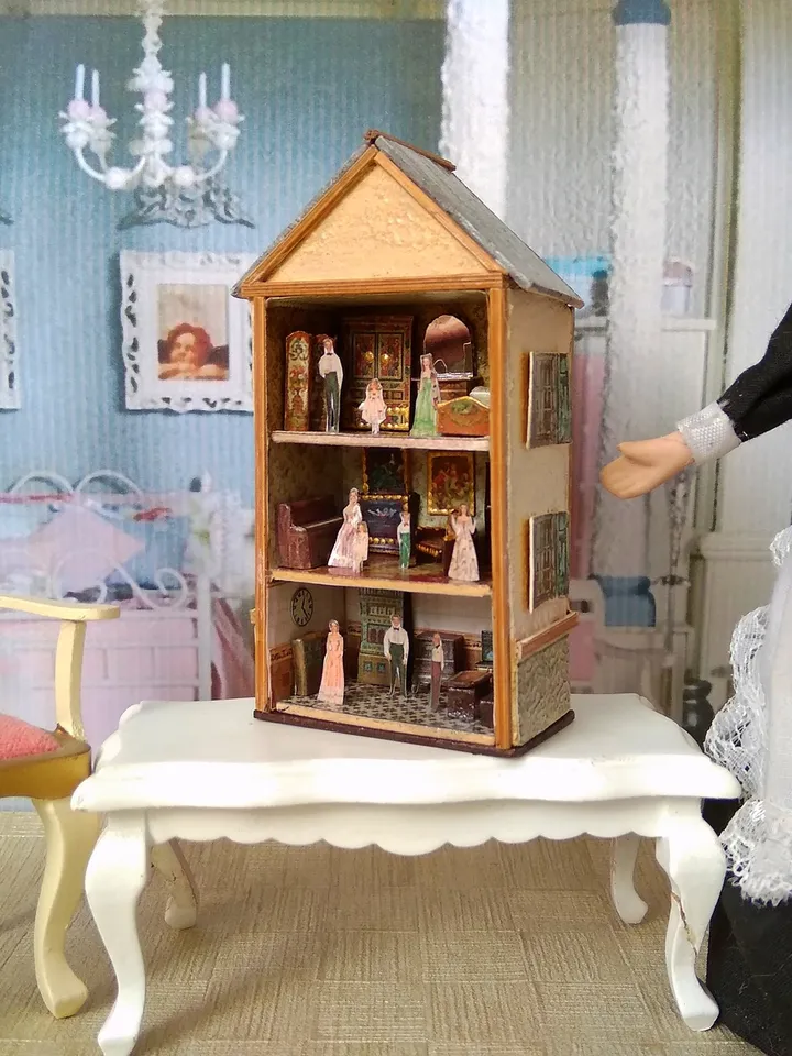 Miniature roombox for a doll house.1:12 scale.