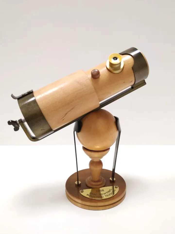 NPZ TAL-35 Isaac Newton Telescope Replica Souvenir SALE