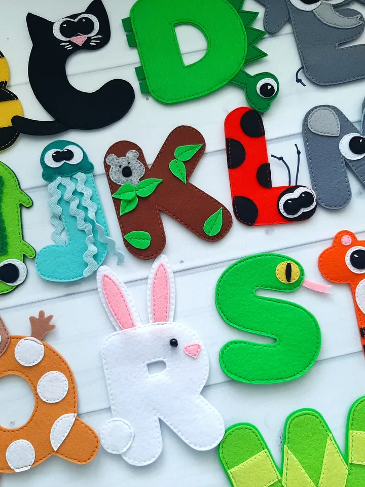 Felt alphabet pattern, ABC Quiet book Pattern , First montessori alphabet felt book tutorial pdf, Felt board letters sewing for toddler