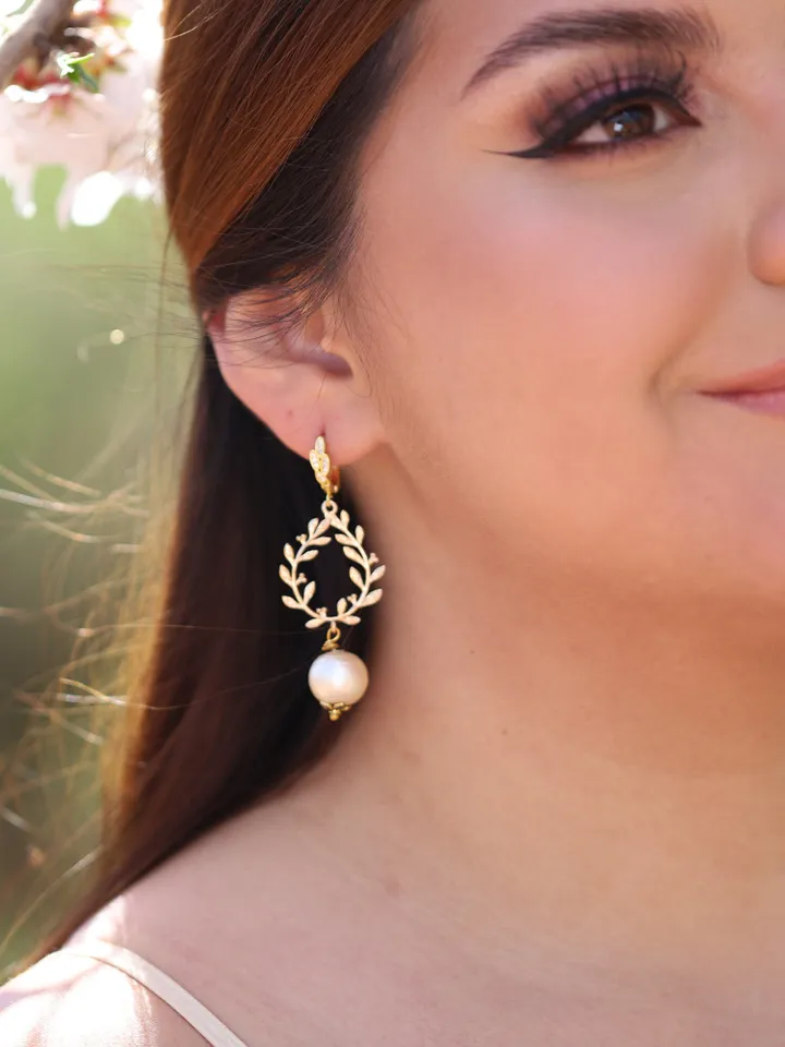 Boho Wedding Earrings, Leaf Statement Bridal Earrings, Pearl Wedding Earrings, Statement Wedding Jewelry, Leaves Champagne Gold Earrings,