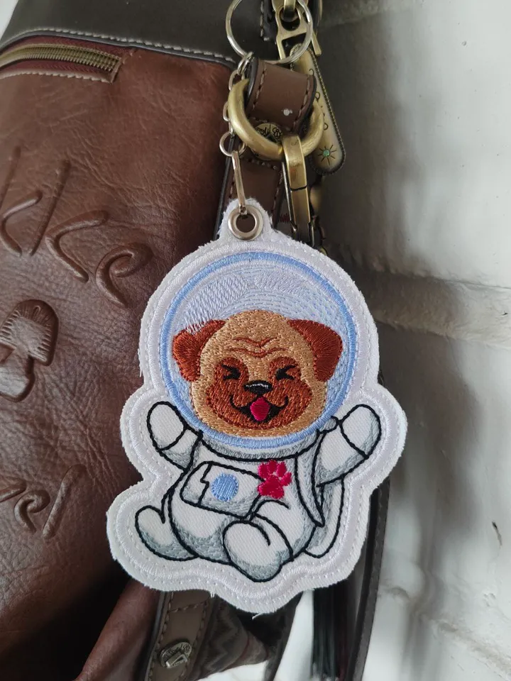 Machine Embroidery Design Pug Astronaut