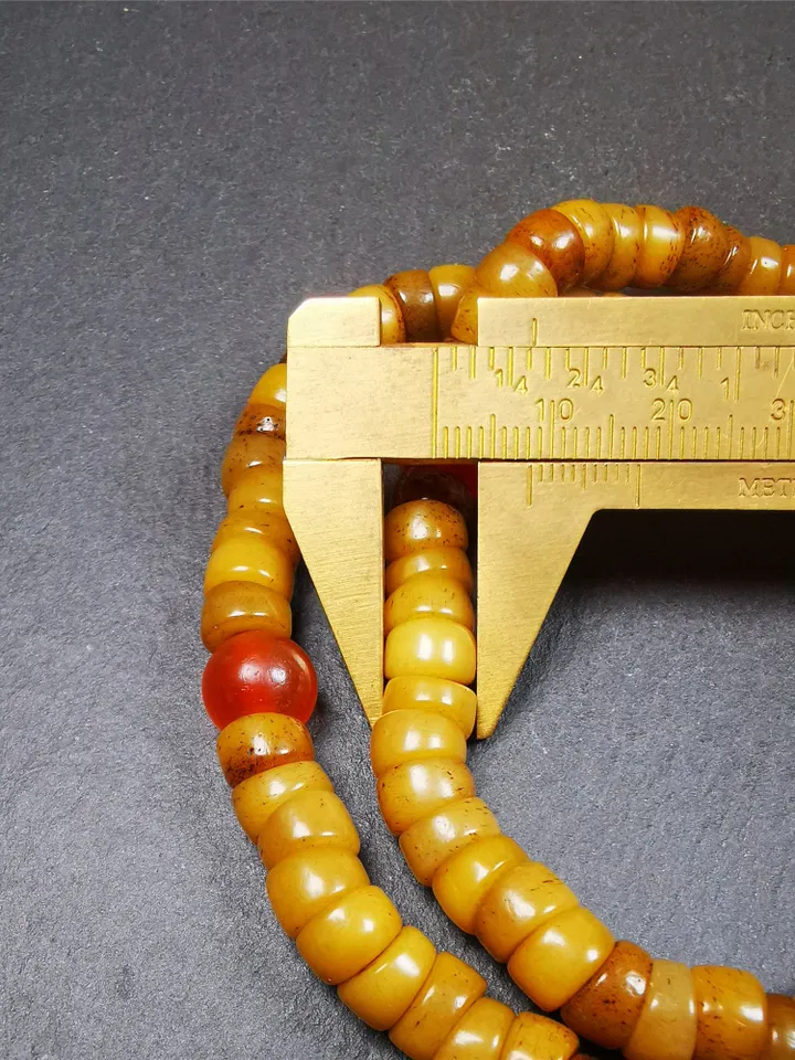 Gandhanra Old Tibetan 108 Yak Bone Mala,Bevel Cut Prayer Beads Necklace,Rosary Beads for Meditation,Diameter 0.32&quot;, Circumference 20&quot;