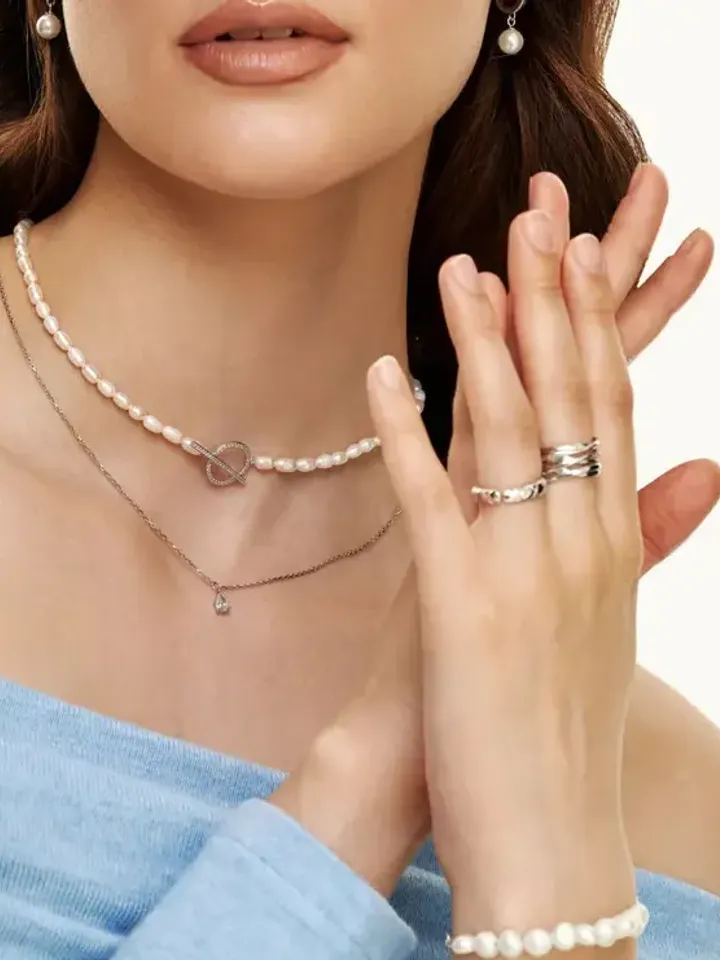 Necklace, pearls, silver 925