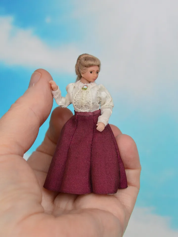 Miniature lady doll in 1/24 scale.  A doll for a Victorian dollhouse.