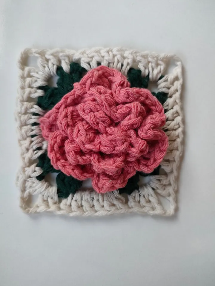 Granny square crochet pattern, 3D flower granny square, rose crochet pattern