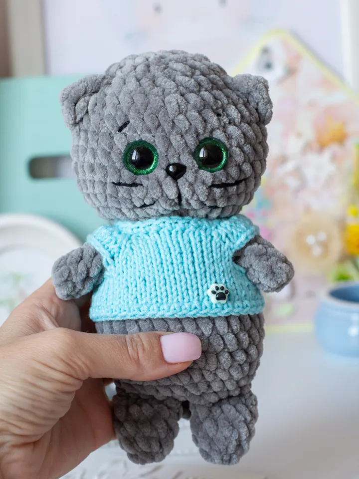 Soft toy Basik crochet cats made of plush yarn 17cm