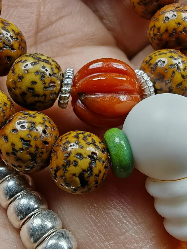 Gandhanra Authentic Tibetan Handhold Wrist Mala - 7.7mm Old Lotus Seed Beads Bracelet - Portable Buddhist Prayer Beads for Meditation