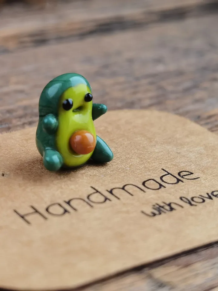 Tiny Glass animals KAWAII AVOCADO figurine Miniature Avocado Glass Avocado Miniature animals Vegetable figurines Desktop ornaments