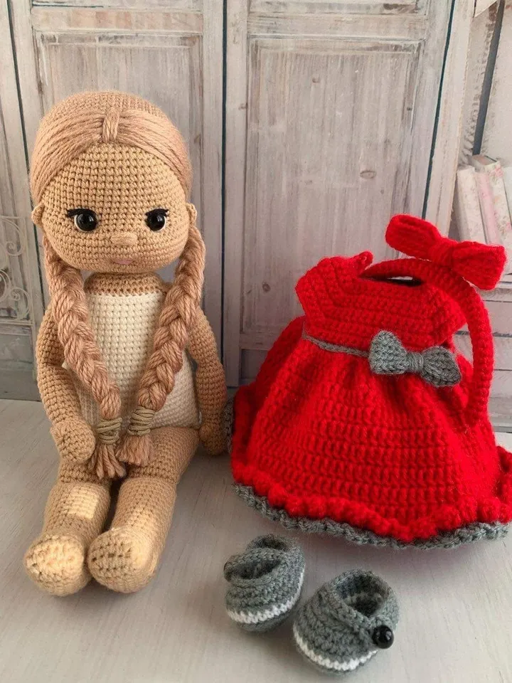 Doll pattern and dress