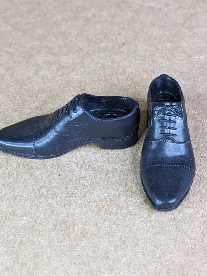 Classic black solid shoes with a connector system for 1/6 scale male action figure dolls