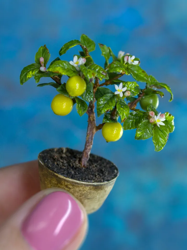 MINIATURE Lemon tree in a ceramic pot | Dollhouse miniatures