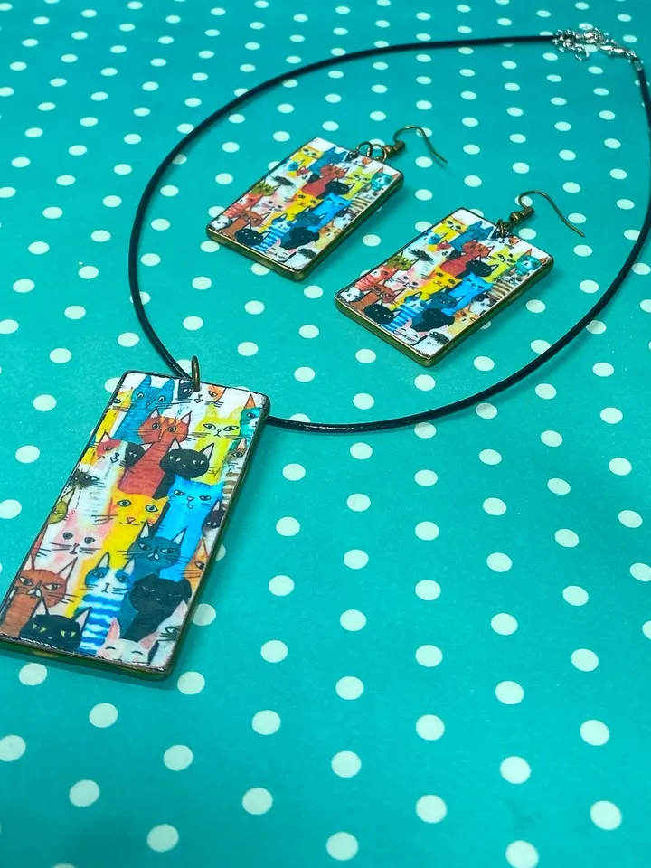 Handmade jewelry set. Cats.