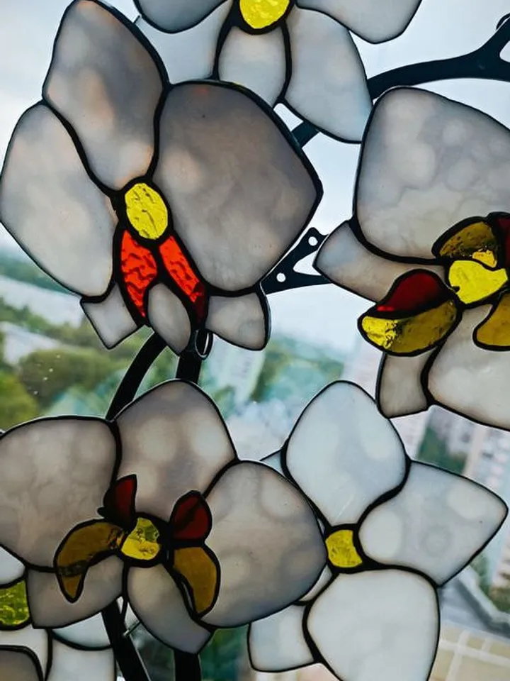 Stained Glass of Snow White Orchids, Snow White Orchid Stained Glass, Stained Glass Artwork: Snow White Orchids, Snow White Orchid Glass Artwork, Snow White Orchid Stained Glass Design, Snow White Orchids in Stained Glass