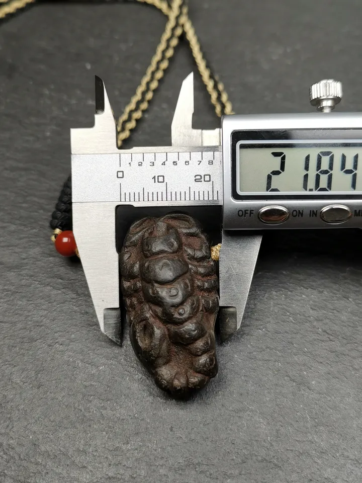 Gandhanra Handmade Tibetan Tsa Tsa Mold Amulet, Scorpion Guru of Padmasambhava,1.6 inchs