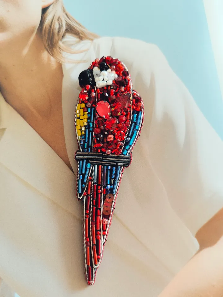Brooch Parrot, beaded brooch, embroidered brooch, handmade design, custom brooch