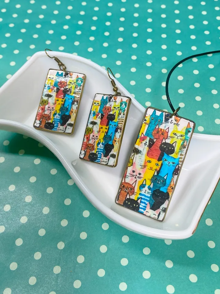 Handmade jewelry set. Cats.