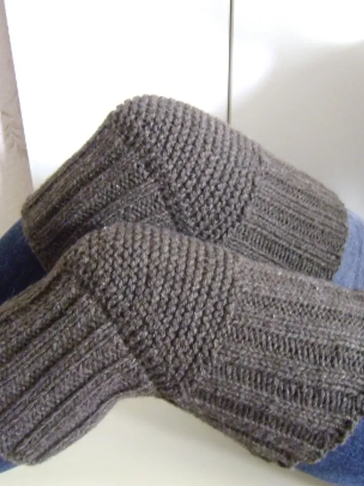 Knitting Pattern Knee Pads Digital Download PDF
