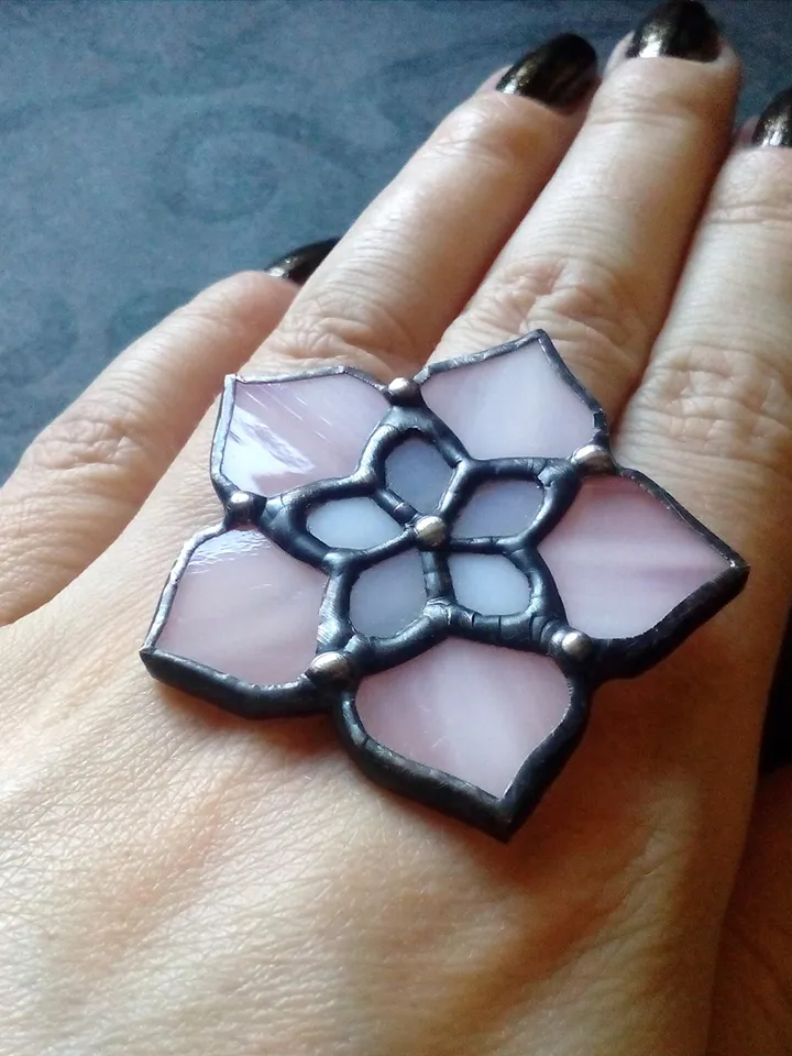 Stained glass Hoya brooch, Tiffany glass, pink hoya flower pin, Plant brooch, Flower lover gift, Hoya mom