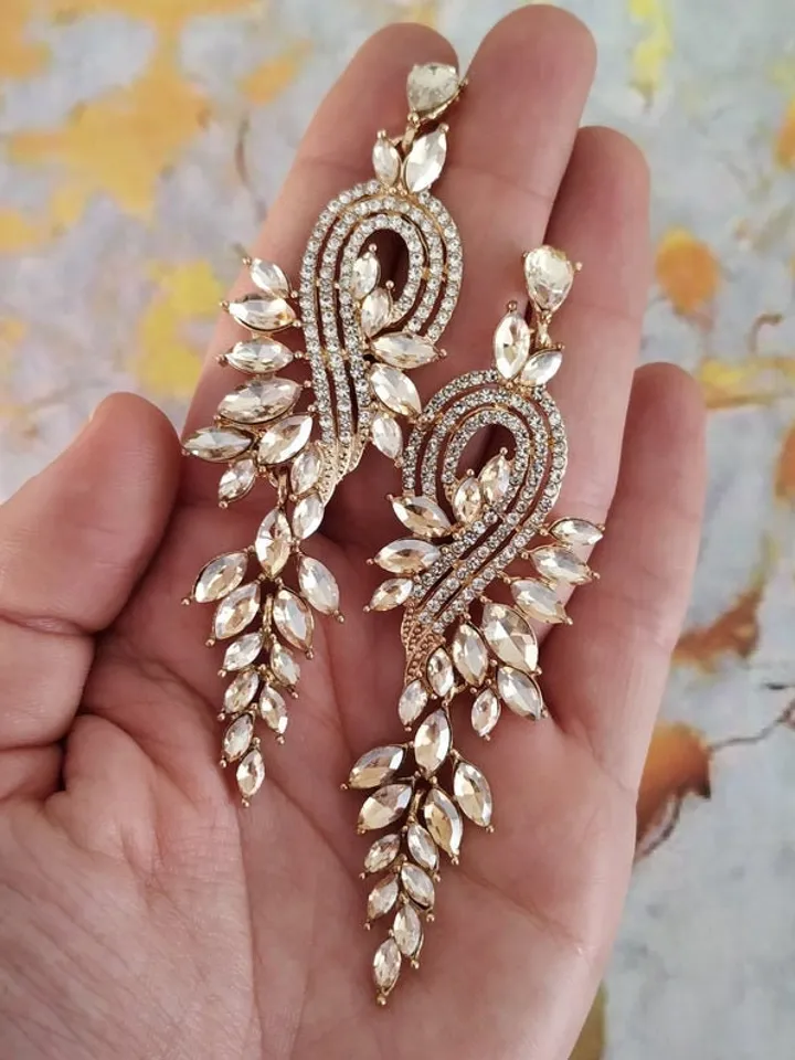 Lovely Champagne Gold Wedding Earrings for bride Swarovski Crystal Chandelier Statement Wedding Earrings Jewellery Jewelry Bridesmaid Gift