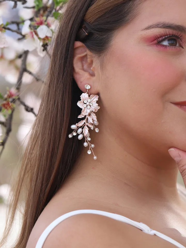 Rose Gold Flower Chandelier Boho Wedding Earrings , Floral Statement Boho Bridal Earrings, Leaf Romantic Bride Jewelry , Pearl Jewellery