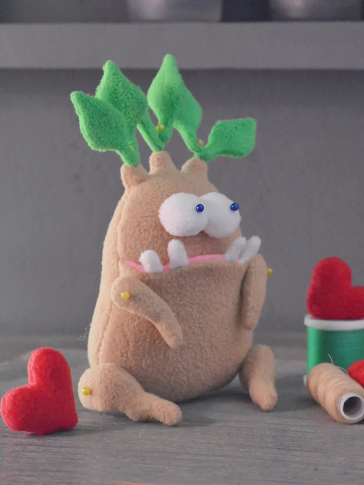 PDF Fleece Plush Pattern β Root Plant Softie with Leaf Hair