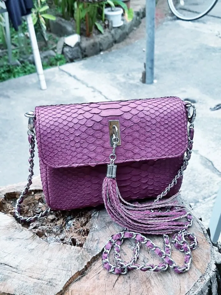 Genuine python skin TASSEL bag violet color, violet leather bag, tassel bag crossbody, small leather bag chain, elegant classy small bag