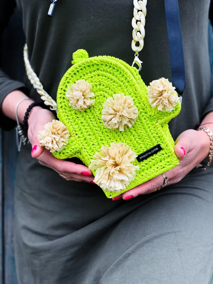 Green bag cactus, small crossbody purse, boho cottagecore bag, wallet crossbody, crossbody box bag, vegan phone crossbody, woven, drawstring