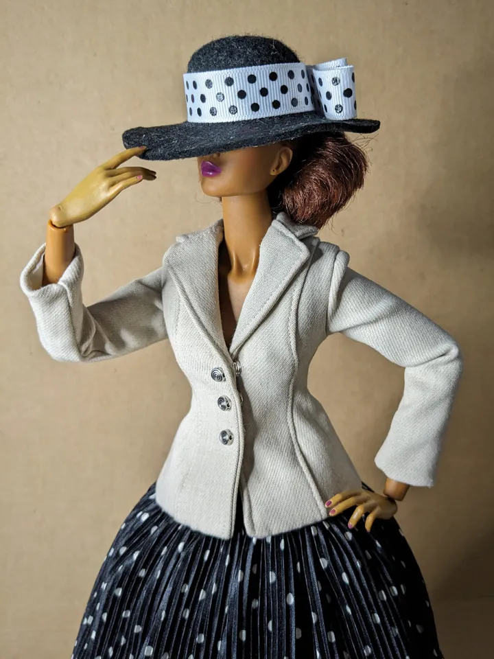 Felt hat for 16 inches Fashion Royalty female doll (black & white polka dot)