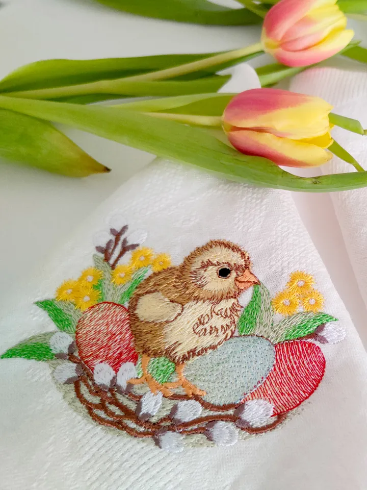 Machine Embroidery design Chicken in Easter Basket
