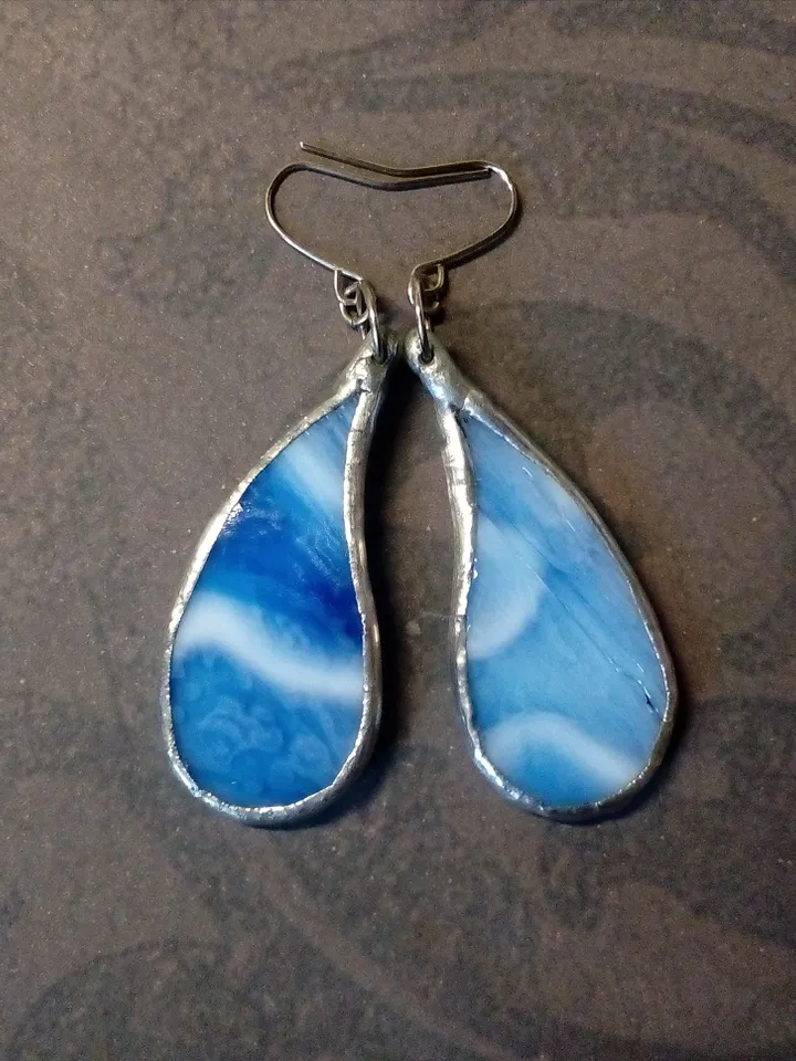 Light blue drop earrings, wavy earring, leaf shape earrings, simple stained glass, kawaii earrings, Dangle earrings