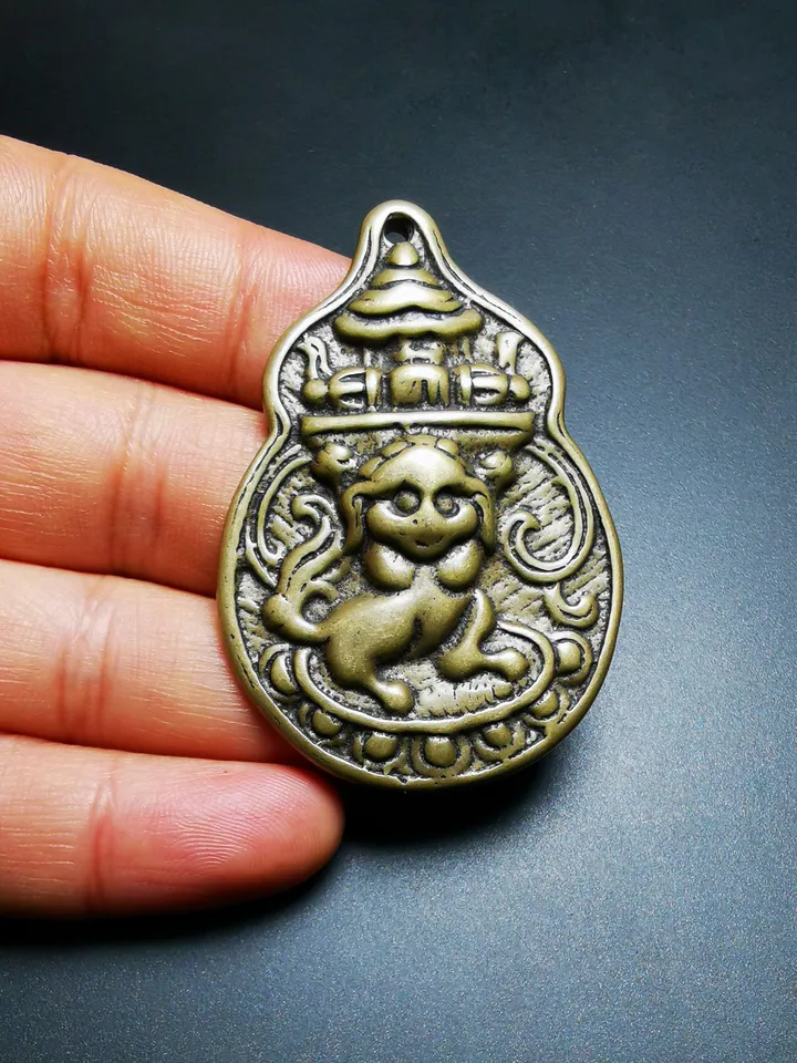 Gandhanra Antique Tibetan Buddhist Protective Pendant,Snow Lion Amulet Badge,50years old