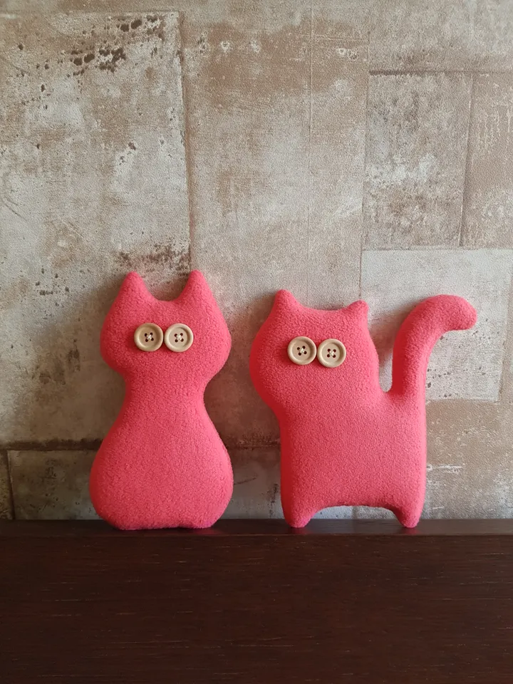 Pink plush cat sewing pattern PDF, digital tutorial in English, stuffed animal diy