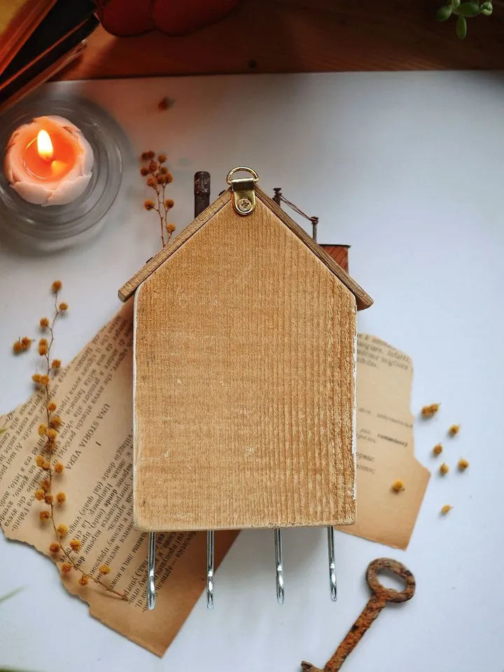 Wooden white house, House wood keyholder, driftwoodart, handmade housekeeper, small houses