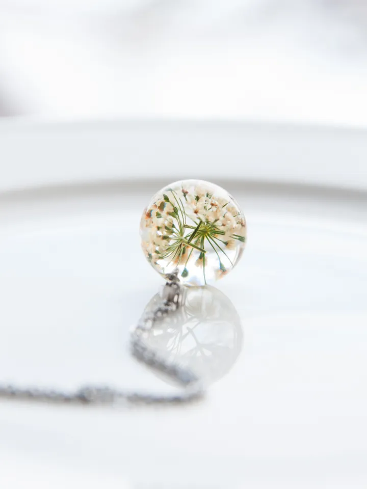 Dried Flower Jewelry for her. Real Queen Annes Lace flowers necklace. Resin sphere jewelry. Flowers snowflake handmade
