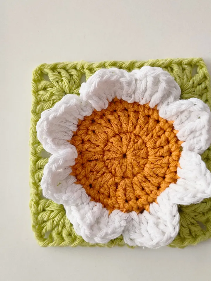 Flower granny square, basic granny square, beginner crochet pattern , easy flower crochet pattern blanket