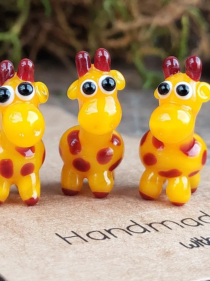 Tiny giraffe miniature, glass animal figurine, africa micro sculpture for terrarium decoration / miniature animals Glass Giraffe sculpture