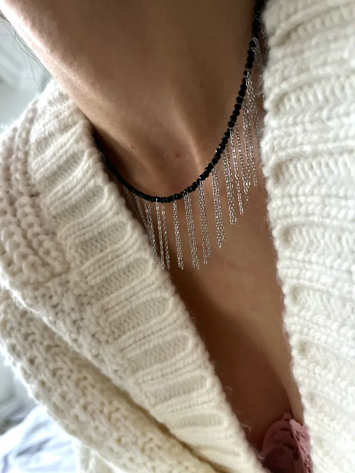 Glass bead choker with chains