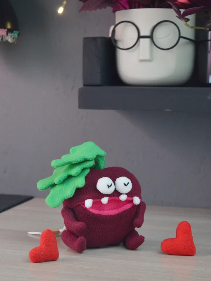 PDF plush sewing pattern – Fleece Beet Softie Toy DIY Guide