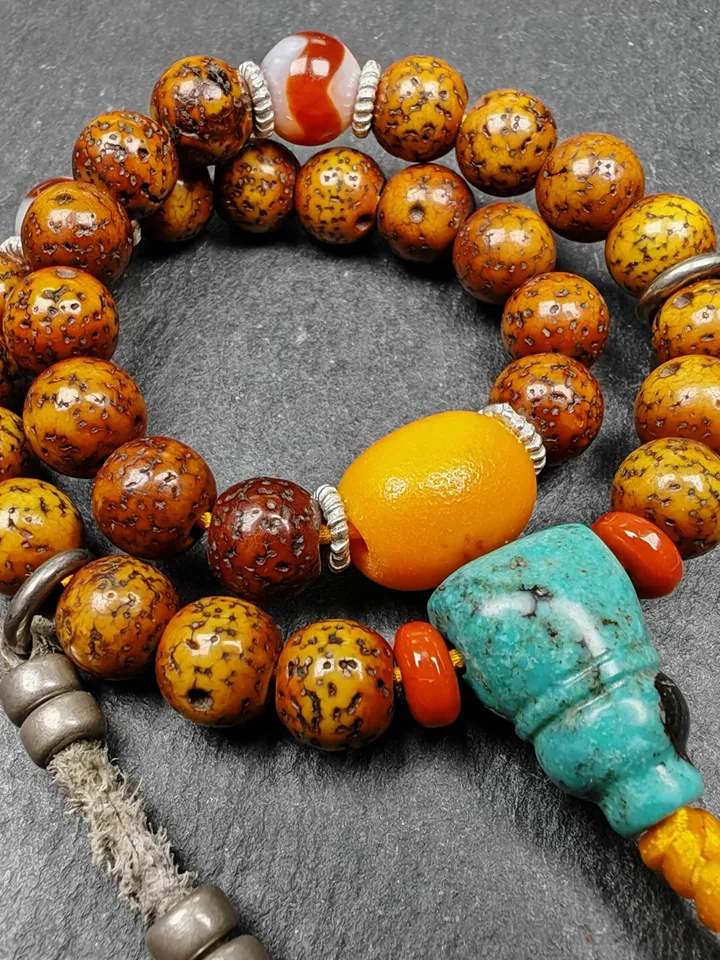 Gandhanra Authentic Tibetan Handhold Wrist Mala - 7.5mm Old Lotus Seed Beads Bracelet - Portable Buddhist prayer beads for Meditation
