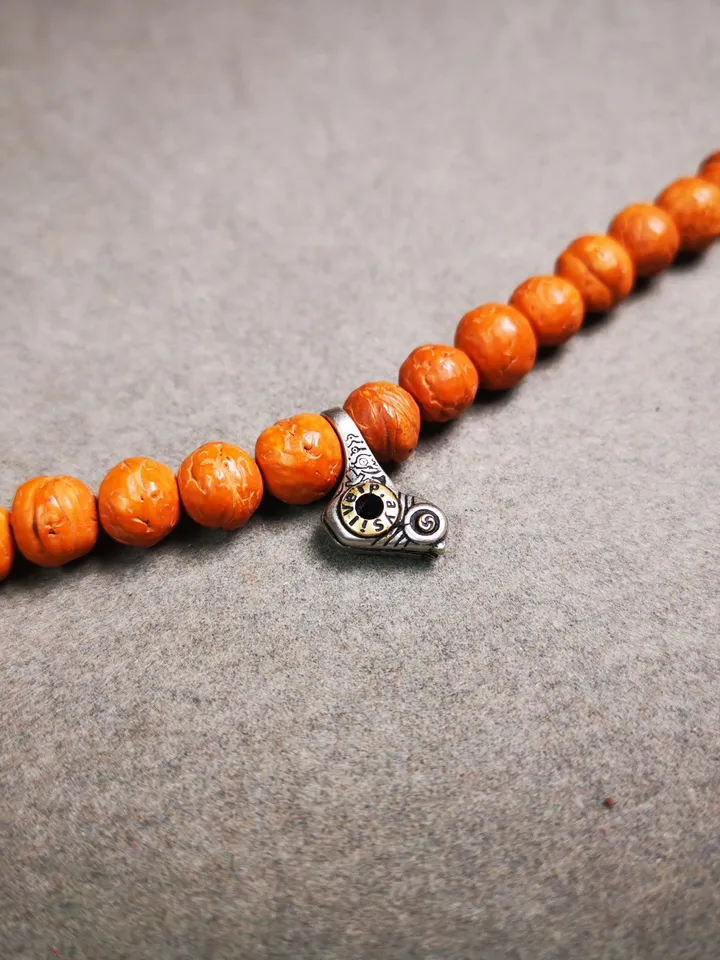 Gandhanra Handmade Tibetan Buddhist Silber Mala Counter Clip,Bum Counter Clip for Prayer Beads,Lucky Birs Shape,Mala Accessories