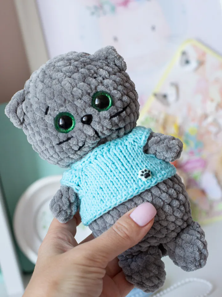 Soft toy Basik crochet cats made of plush yarn 17cm