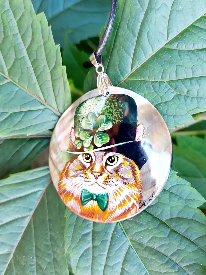 Pearl pendant necklace: St. Patrick's Cat in Green Hat • Orange cat hand painted on lacquer pendant • Unique jewelry for St. Patrick's day