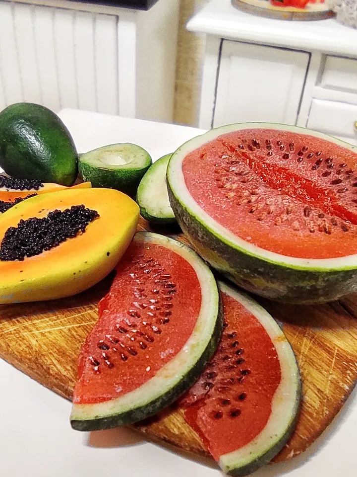 exotic fruits for dollhouses - Realistic miniature scale 1 6 - gifts ideas - mini fruit - fruit for dolls - miniature