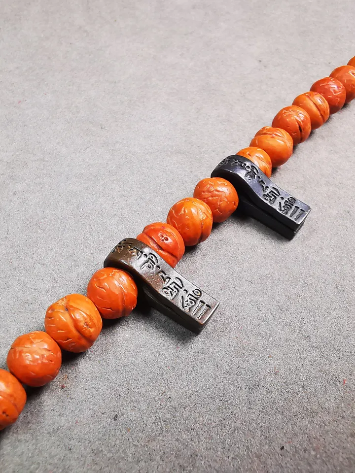 Gandhanra Handmade Buddhist Mala Counter Clip,Thokcha Bum Counter Clip for Prayer Beads,Om Mani Padme Hum Letter,Mala Accessories