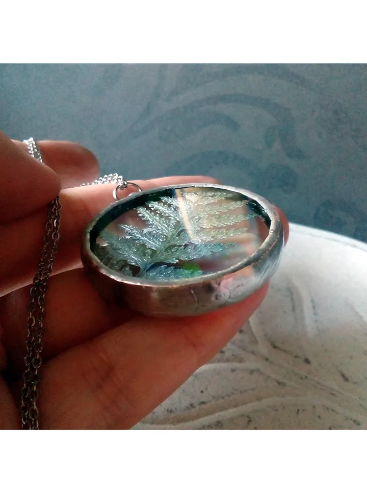 Valentine necklace, round Stained glass necklace, Glass with pressed fern, Dry fern necklace, Terrarium pendant